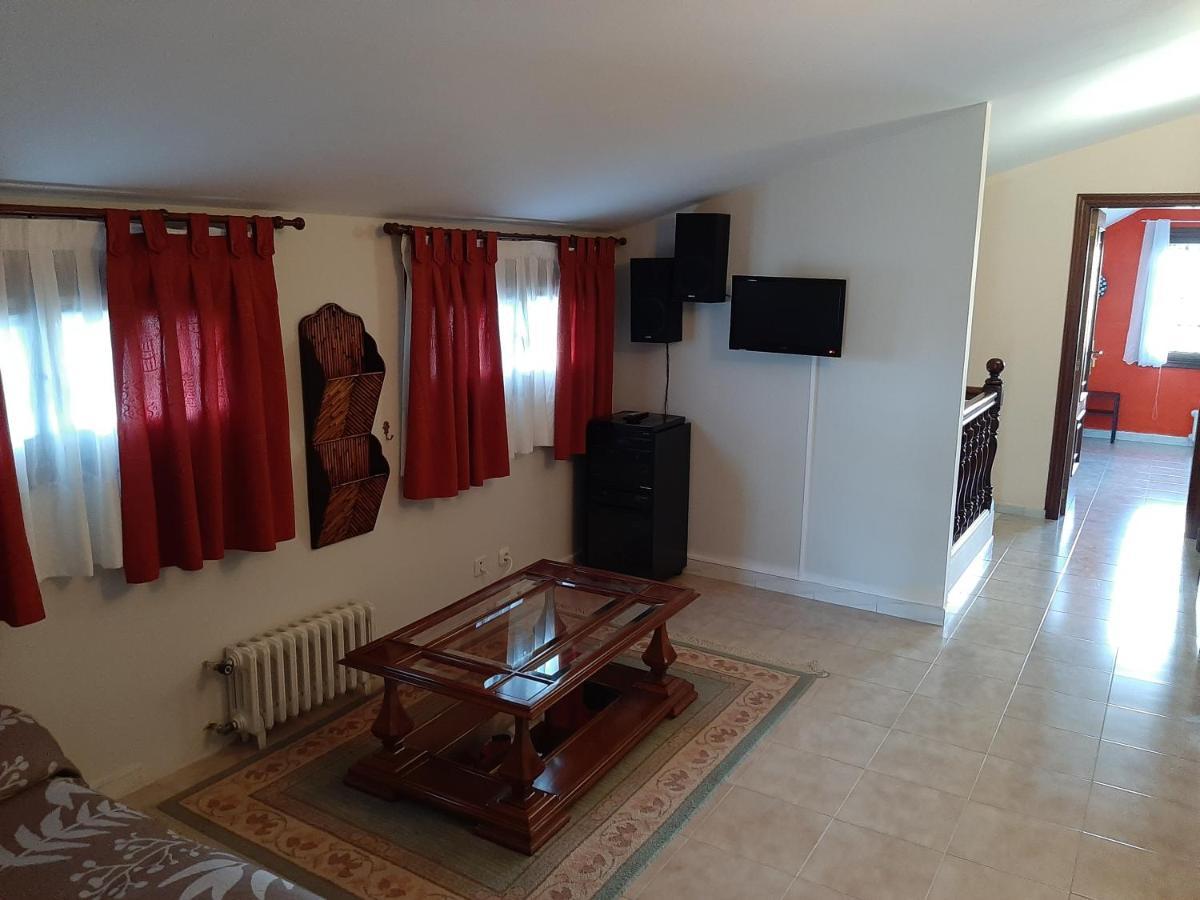 Apartamento AS CARBALLAS Caldas De Reis Esterno foto