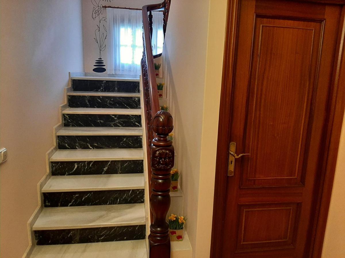 Apartamento AS CARBALLAS Caldas De Reis Esterno foto