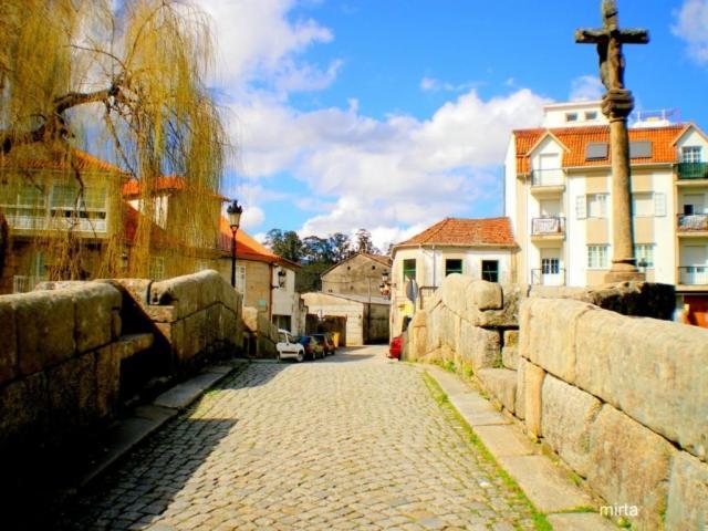 Apartamento AS CARBALLAS Caldas De Reis Esterno foto